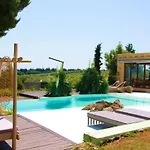 Hacienda Private Pool With Jacuzzi And Sauna Villa *
