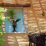 Hacienda Private Pool With Jacuzzi And Sauna Villa