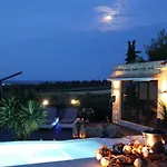 Hacienda Private Pool With Jacuzzi And Sauna Villa *