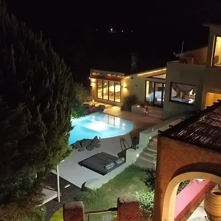 Hacienda Private Pool With Jacuzzi And Sauna