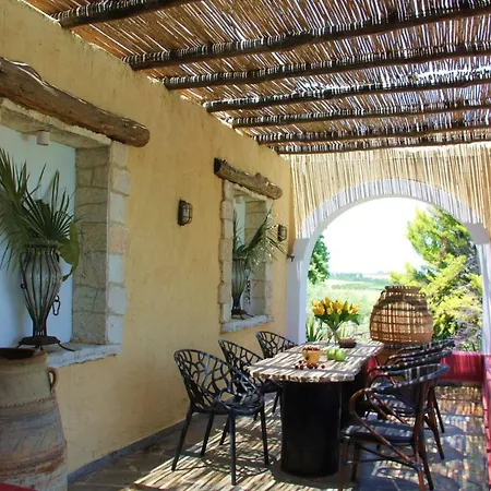 Hacienda Private Pool With Jacuzzi And Sauna וילה